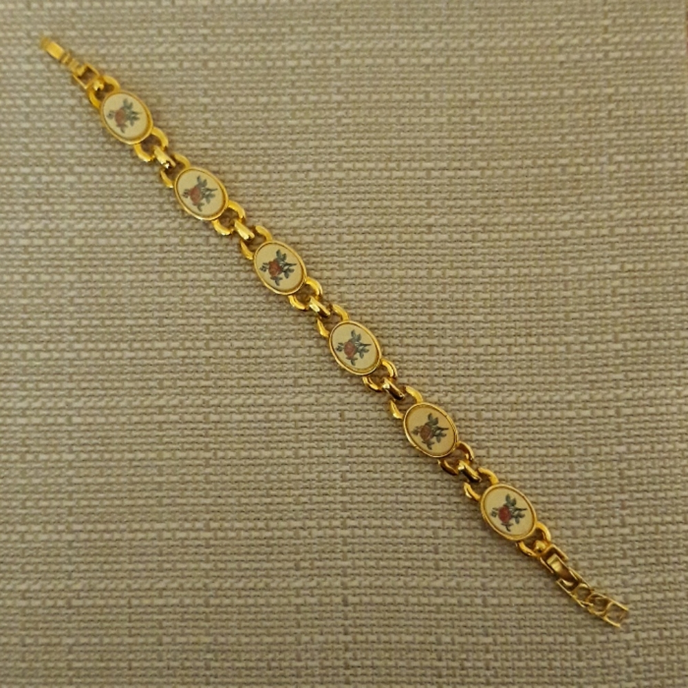 Bracelet